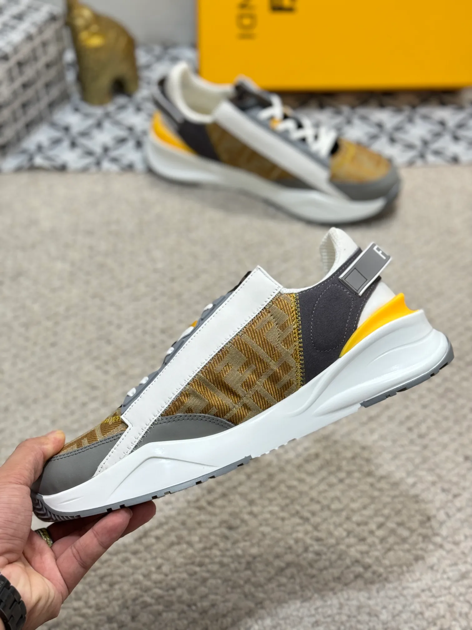 Men's men's shoes 💰520 [New style] 🦥🦥 Original quality - Fendi ◾️▫️F D🆕 Spring and summer new men's slip-on sneakers, with elastic straps, side zippers, and corrugated soles engraved with F. Embossed Fendi Flow lettering on the heel. Mixed material of high-tech fabric and black suede. FF graphic tongue. Ultra-light and wear-resistant EVA sole. Size: 38-44 (45 customized